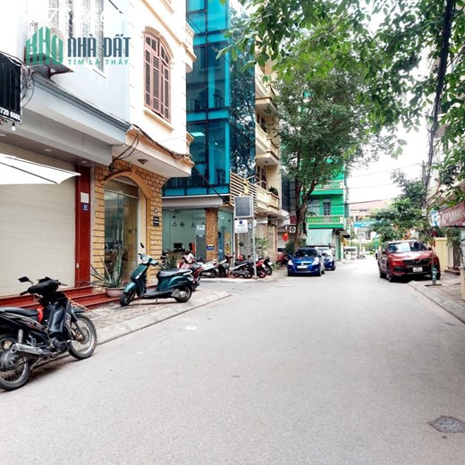 HOÀNG QUỐC VIỆT PL VỈA HÈ 40M 5T MT4.5M GIÁ CHỈ 9 TỶ 9
