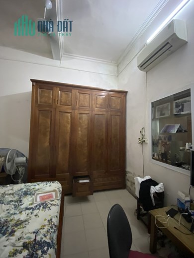Nhà 3 tầng phố Ngọc Thuỵ, ô tô, kinh doanh, 100m. Mt4,5, giá hơn 8 tỷ.