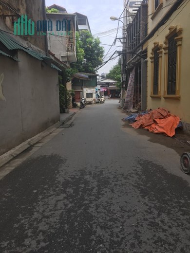 Cực rẻ bán nhà dân xây phố Nguyễn Văn Cừ 65m2 chỉ nhỉnh 5 Tỷ.