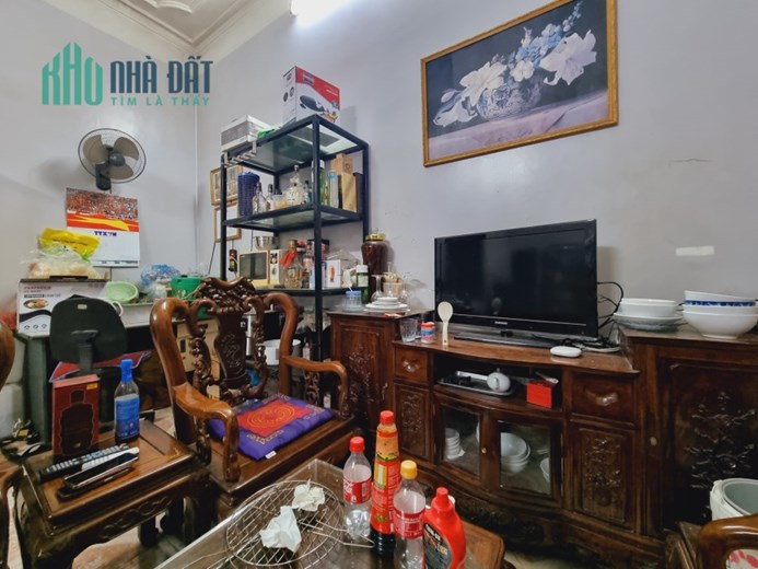 Bán BT Trung Kính, Dt 110m, nhà 4 tầng, giá hơn 20 tỷ.