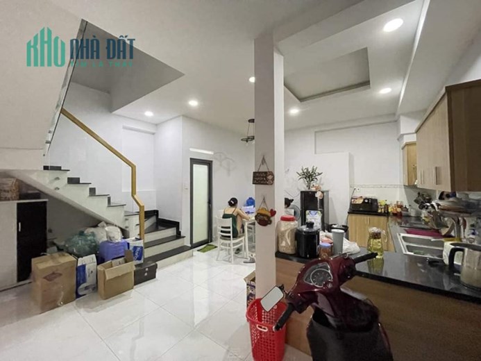 HIẾM NGANG KHỦNG 6M-NHÀ MỚI ĐẸP Q8-DÒNG TIỀN 18 TRIỆU-GIÁ 6.5 TỶ