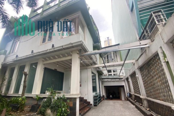 Cho thuê biệt thự 10 Nguyễn Thành Ý, Đakao Quận 1. Gà SPA