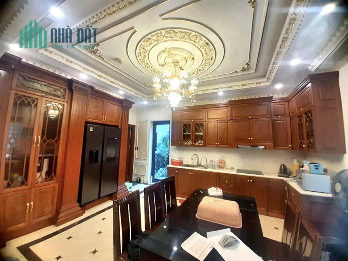 BIỆT THỰ ĐỐNG ĐA 160MX5T THANG MÁY Ở VIP GIÁ TỐT