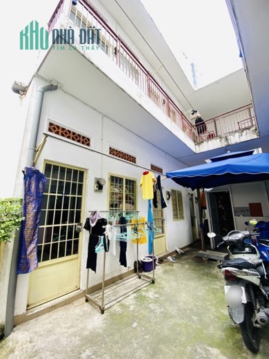 Bán nhà MT Nguyễn Xí 1 chủ từ đầu. Ngang khủng 18m, giá bao đầu tư