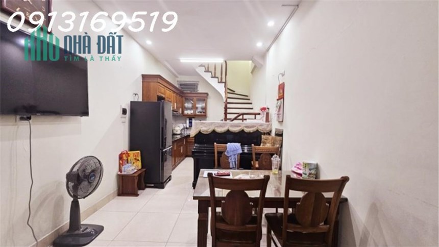 BÁN NHÀ PHƯƠNG MAI, 35m2x 5T, MT3m, Ô TÔ ĐỖ CỔNG, LÔ GÓC, KINH DOANH, CHỈ NHỈNH 4 TỶ
