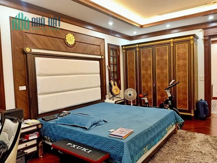 CỰC PHẨM BIỆT THỰ SÂN VƯỜN CẦU GIẤY 195M2, 5T, MT 10M, Ô TÔ KINH DOANH, KHU VIP 27.9 TỶ.