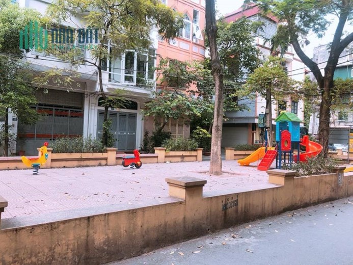 Bán nhà phố Ngô Gia Tự view hồ, lô góc, ô tránh, kinh doanh ngày đêm nhỉnh 4 Tỷ.