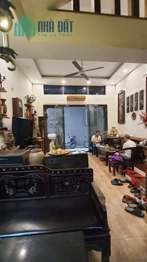 BÁN NHÀ MẶT PHỐ LÊ LỢI, NỘI THẤT CHẤT, DIỆN TÍCH KHỦNG 75M 3 TẦNG CHỈ 9,3 TỶ.