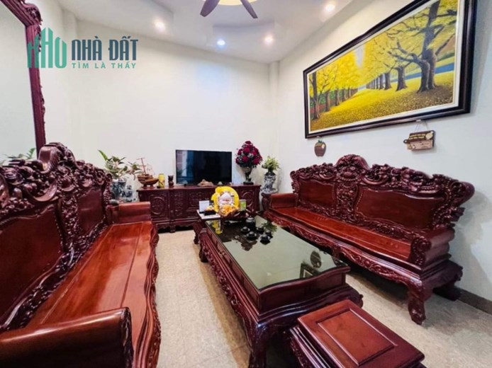 BÁN NHÀ MẶT PHỐ LÊ LỢI, NỘI THẤT CHẤT, DIỆN TÍCH KHỦNG 75M 3 TẦNG CHỈ 9,3 TỶ.