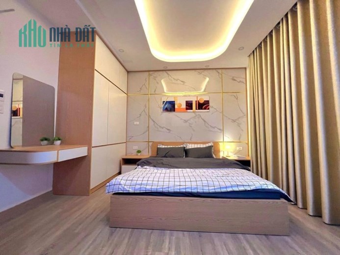 Bán Nhà Phố Kim Mã, Lô góc mặt phố Vip, kinh doanh đỉnh, 42m2 giá chỉ 15 tỷ