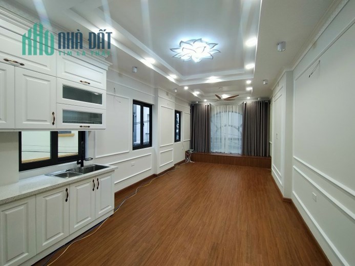 NGOC THUỴ- NHÀ ĐẸP MỚI KOONG 5 NGỦ - 6 TẦNG THẮNG MÁY - Ô TÔ VÀO NHÀ - TIỆN ÍCH NGẬP TRÀN