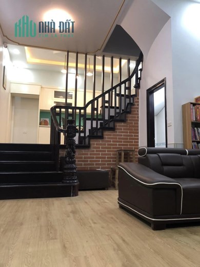 Bán nhà ngõ 105 Doãn Kế Thiện, Cầu Giấy, 50m2, 4 tầng, gần ĐH Thương Mại, giá 6 tỷ