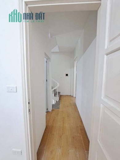 BÁN NHÀ THANH XUÂN, NHÀ ĐẸP, Ở LUÔN ,42Mx 4 Tầng x 4.2 Tỷ