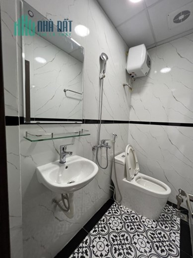 Bán nhà ô tô đỗ cổng, 3 bước ra hồ Hồ Đắc Di,  40m2 5 tầng, nhỉnh 5 tỷ, lh 0966037496