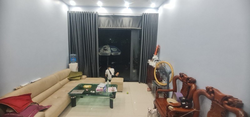 Chỉ 5 tỷ sở hữu nhà Đặng văn Ngữ 40m2 5 tầng, ô tô đỗ cổng, nói không quy hoạch, lh 0966037496