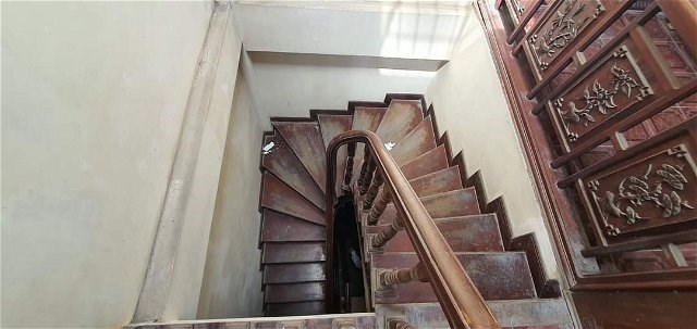Cần bán nhà Mạc Thái Tổ, Cầu Giấy, 40m2 x 4 tầng, gần phố, kinh doanh, ô tô, giá 9 tỷ.