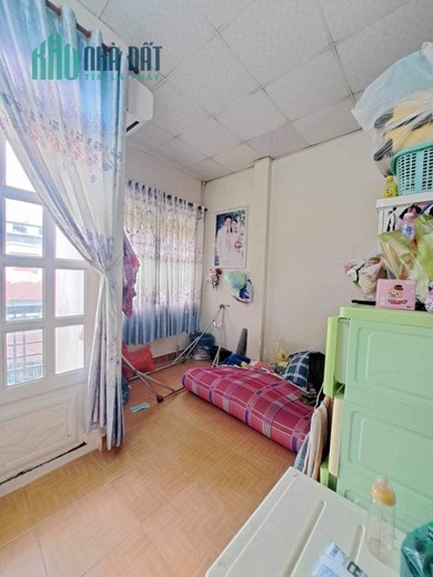 Chỉ nhỉnh 3 tỷ. Nhà 2 tầng 62m2 đúc BTCT ở liền. Đình Phong Phú, Quận 9