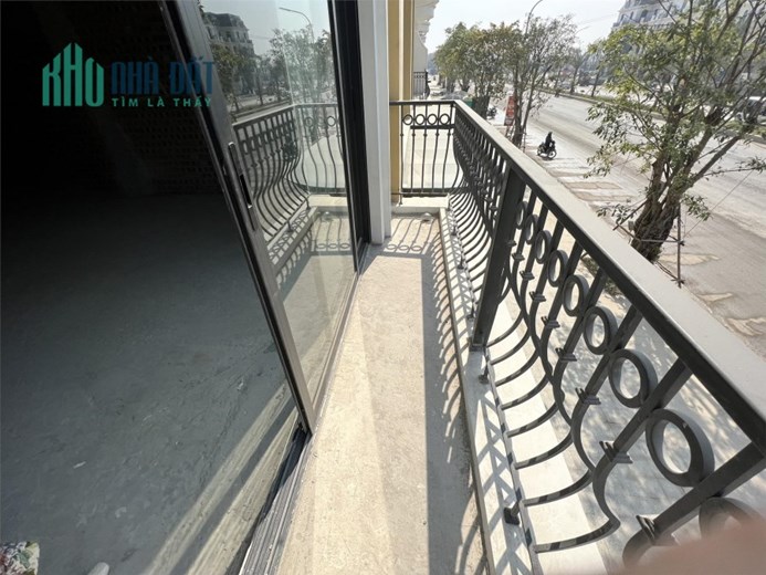 1 suất duy nhất liền kề shophouse cắt lỗ cực sâu, vị trí siêu đẹp giáp Kinh Đô Ánh Sáng
