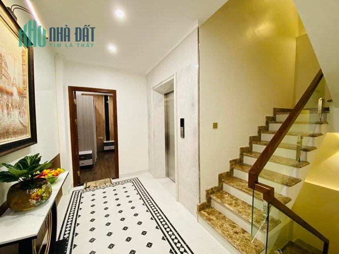Bán nhà Số 1 quận Hoàng Mai  _ phố Giải Phóng 78 mét tiền 5,5 mét giá 18,9 tỷ