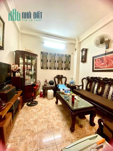 Phân lô Nguyễn Thị Định, Cầu Giấy, Vỉa hè, oto dừng đỗ ngày đêm, kinh doanh sầm uất các mặt hàng