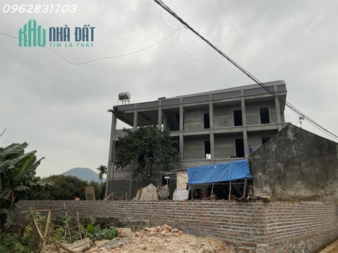 chủ cần tiền cắt lỗ lô đất đẹp nhất phố trục chính vào chợ đầu mối