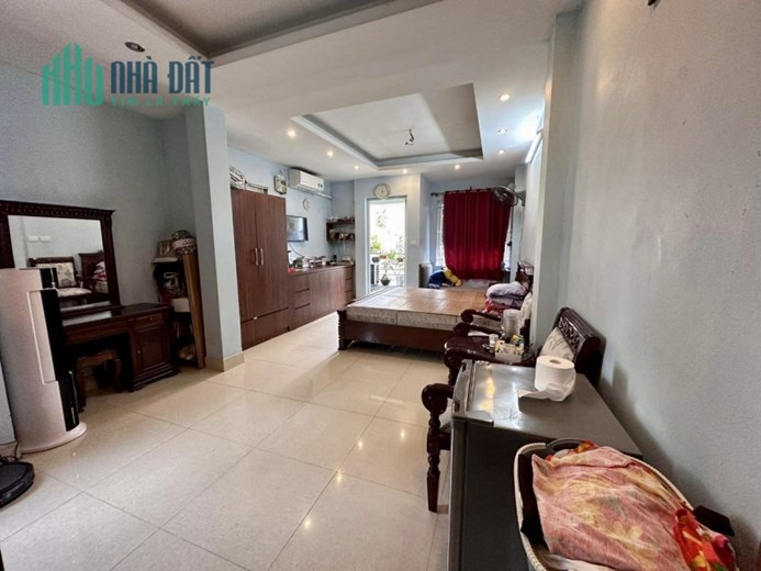 MẶT PHỐ VĂN CHƯƠNG - 40M2 X 5 TẦNG - MT 4.6M - SẦM UẤT NGÀY ĐÊM - GIÁ CHỈ NHỈNH 8 TỶ