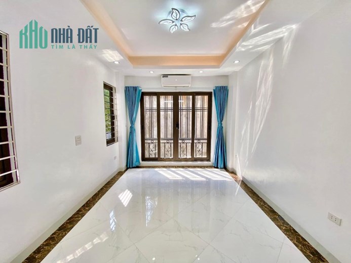 HƠN 3 TỶ, BÁN GẤP NHÀ LÊ QUANG ĐẠO - 0977319060