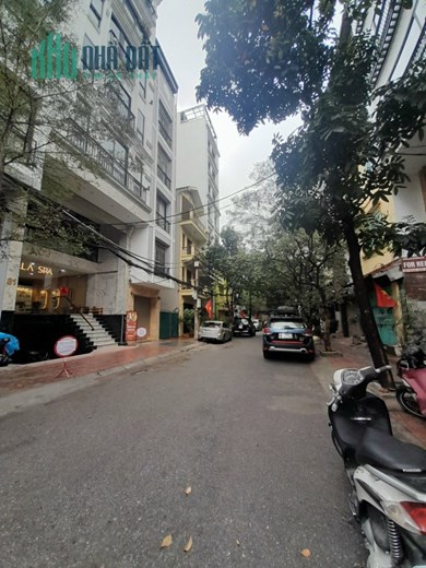 CHÍNH CHỦ CHO THUÊ NHÀ TẠI ĐÀO TẤN - BA ĐÌNH - HÀ NỘI - 3 tầng- Diện tích: 85 m2 - Giá thuê: 40