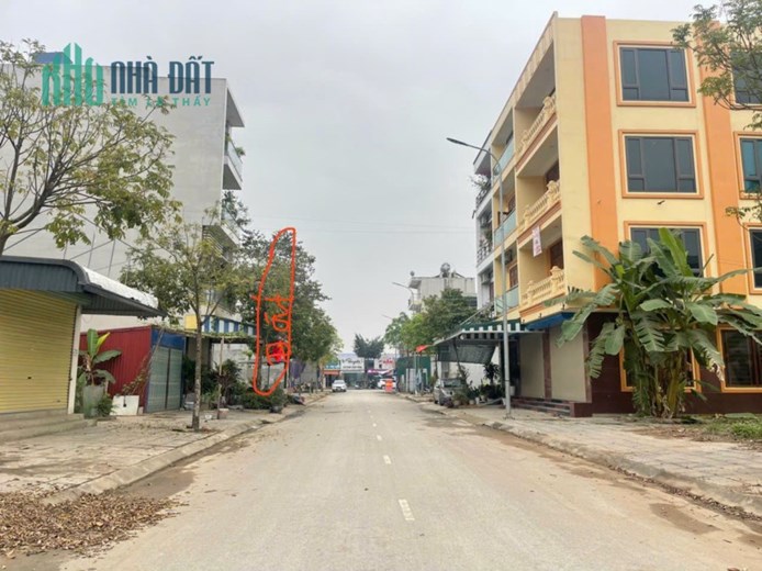 Bán 67m đất trục chính phố chợ, hướng nam cực mát giá chỉ hơn 2 tỷ
