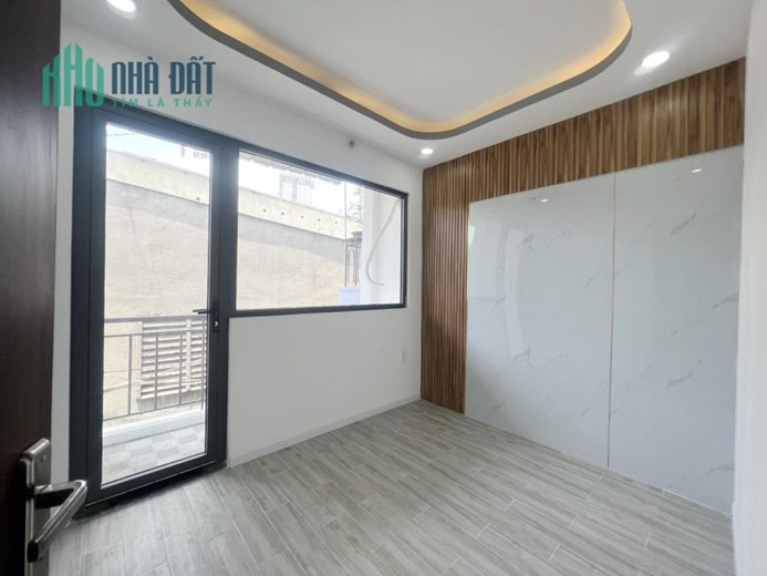 Nhà mới 2 tầng sát chỗ đậu ô tô Âu Dương Lân P3 Q8 giá 3tỷ6 TL