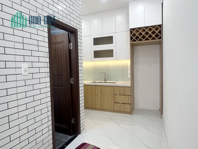 Nhà mới 2 tầng sát chỗ đậu ô tô Âu Dương Lân P3 Q8 giá 3tỷ6 TL