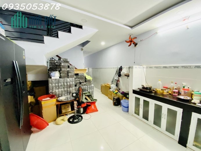 Nhà Cần Bán Gấp, Thoại Ngọc Hầu Tân Phú, 70m2, Hẻm Nhựa 8m Thông.Nhà Mới Ở Liền.