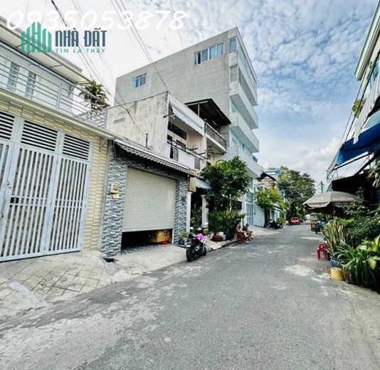 Nhà Cần Bán Gấp, Thoại Ngọc Hầu Tân Phú, 70m2, Hẻm Nhựa 8m Thông.Nhà Mới Ở Liền.