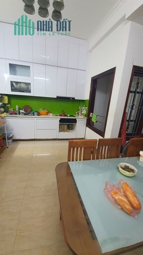 BÁN NHÀ CẦU GIẤY, MP TRUNG KÍNH, 90M, 5T, MT 5.5M, VỈA HÈ OTÔ TRÁNH, KD ĐỈNH, 30TỶ, 0937651883.