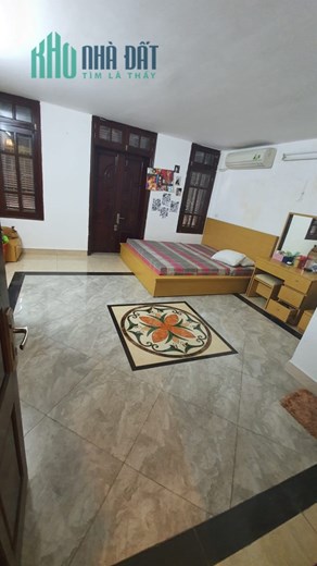 BÁN NHÀ CẦU GIẤY, MP TRUNG KÍNH, 90M, 5T, MT 5.5M, VỈA HÈ OTÔ TRÁNH, KD ĐỈNH, 30TỶ, 0937651883.