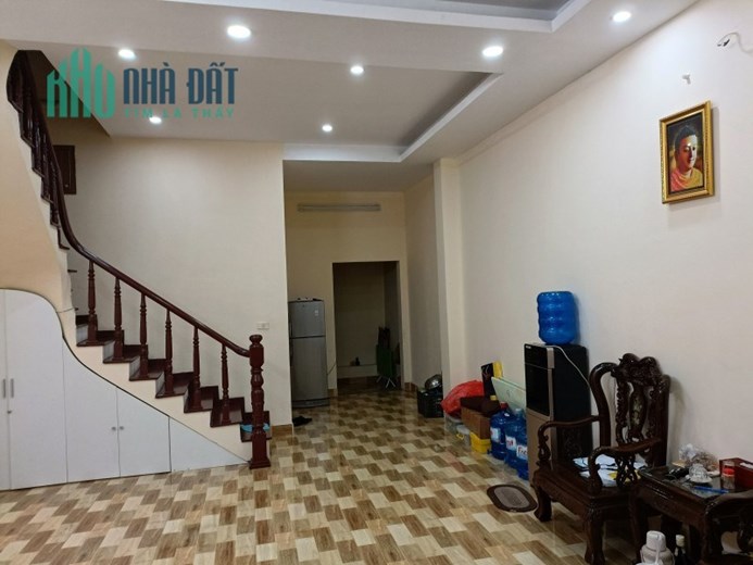 Bán nhà Hoàng Cầu 33m2 4 tầng, nở hậu ngõ thông rộng, 2 mặt ngõ, dân trí cao, lh 0966037496