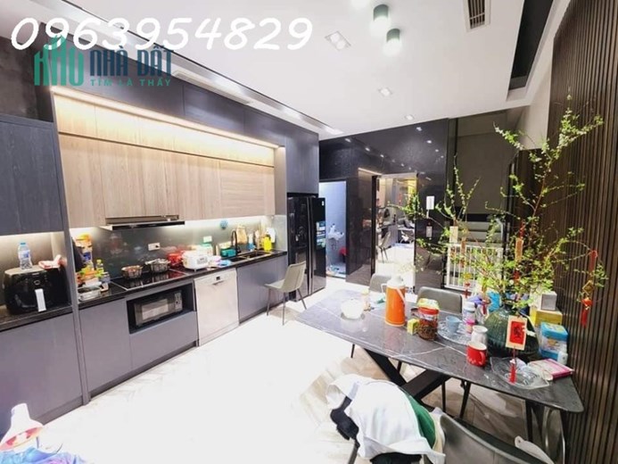 NHÀ ĐẸP LONG LANH PHỐ KIM HOA, QUẬN ĐỐNG ĐA, 6 TẦNG THANG MÁY, 2 BƯỚC RA PHỐ, CHỈ 13.5 TỶ