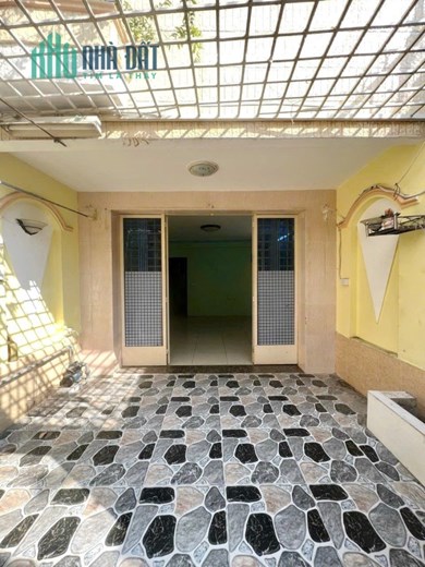 Nhà 2 tầng vị trí đẹp đường Phạm Thế Hiển P4Q8. Giá 4,2 tỷ TL