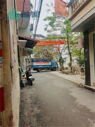 CHÍNH CHỦ BÁN  Nhà Đẹp - Giá Tốt Tại Đường Hoàng Mai- Hà Nội