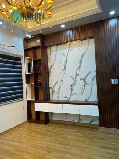 Bán nhà độc Lập 4 tầng 40 M Giá 4 tỷ 3 tái định cư Hải An