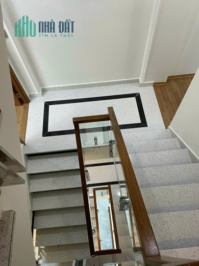 Bán nhà độc Lập 4 tầng 40 M Giá 4 tỷ 3 tái định cư Hải An