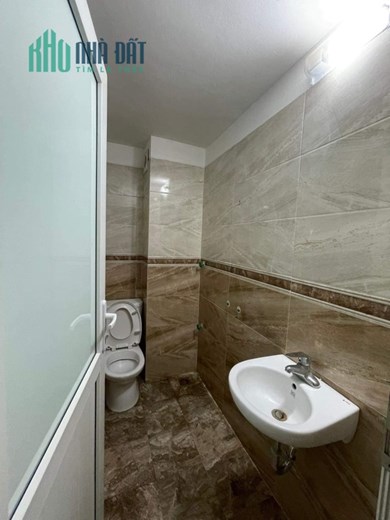 Huỳnh Thúc Kháng Đống Đa gara ô tô tránh kinh doanh 98mx5T, mt 6m chỉ 15.4 tỷ Lh 0858751186