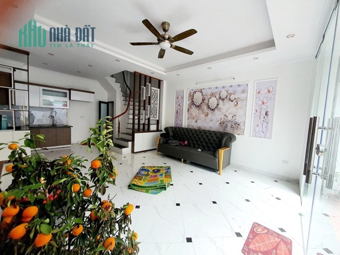 BÁN NHÀ CỔ NHUẾ LÔ GÓC THOÁNG SÁNG RỰC RỠ, OTO CIVIC ĐỖ CỬA, NHÀ MỚI TINH, 63m2, Chỉ 5,2 tỷ
