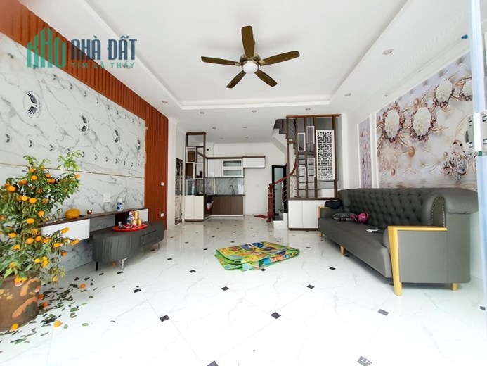BÁN NHÀ CỔ NHUẾ LÔ GÓC THOÁNG SÁNG RỰC RỠ, OTO CIVIC ĐỖ CỬA, NHÀ MỚI TINH, 63m2, Chỉ 5,2 tỷ