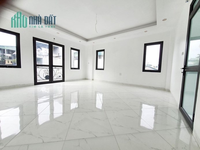 BÁN NHÀ CỔ NHUẾ LÔ GÓC THOÁNG SÁNG RỰC RỠ, OTO CIVIC ĐỖ CỬA, NHÀ MỚI TINH, 63m2, Chỉ 5,2 tỷ
