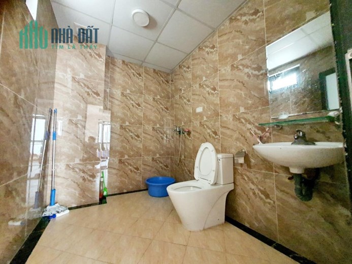 BÁN NHÀ CỔ NHUẾ LÔ GÓC THOÁNG SÁNG RỰC RỠ, OTO CIVIC ĐỖ CỬA, NHÀ MỚI TINH, 63m2, Chỉ 5,2 tỷ