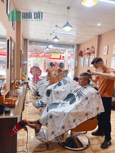 Vì lí do công việc sắp phải đi nên chủ quá cần sang nhượng toàn bộ quán cắt tóc barber nam tâm huyết