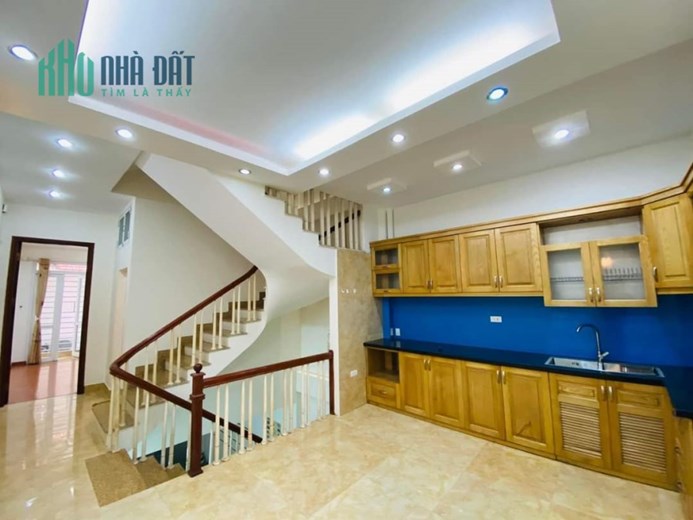 Bán nhà riêng Hoa Bằng Cầu Giấy Ngõ Oto , Có GaRa 50m2 Xây 5 Tầng