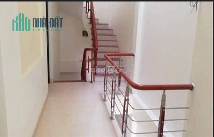 Chính chủ cho thuê nhà mặt đường phố (mặt tiền 6m) thuận lợi vừa ở, vừa kinh doanh.