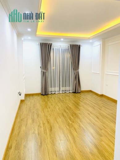 Siêu phẩm  Ngọc Trì,Long Biên 5 tầng ,gara ,ngõ oto tránh ,full nội thất giá nhỉnh 6 tỷ